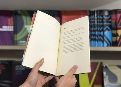 Vamos contar a sua história? Publique seu livro conosco sem sair de casa Vamos contar a sua história? Publique seu livro conosco sem sair de casa